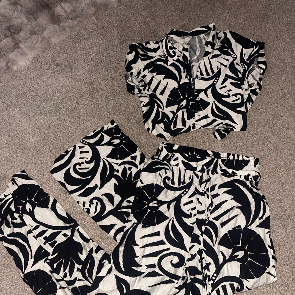 Two-Piece Set